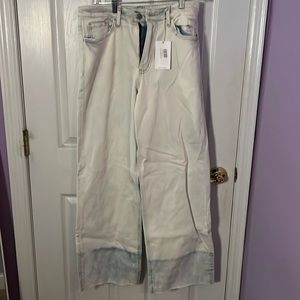 Summer wash wide legged jeans. New with tags
